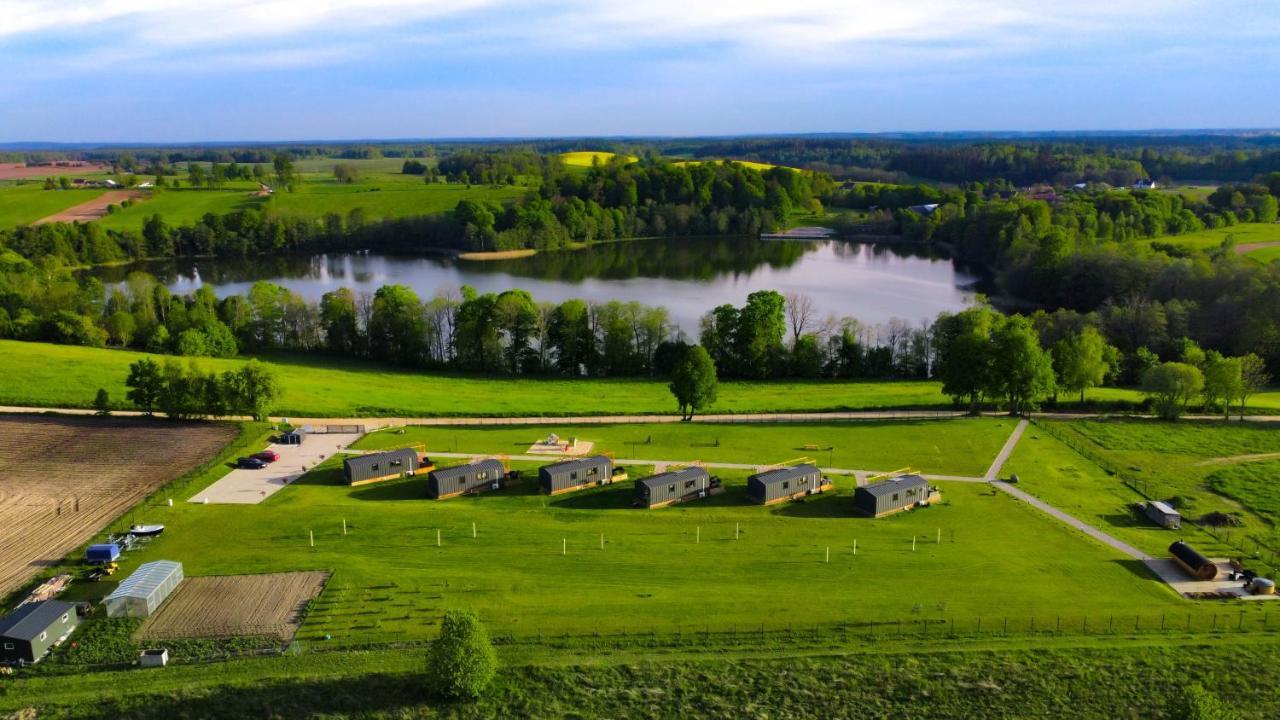 Masuria Resort Village, całoroczne domki z widokiem na jezioro, sauna i jacuzzi Zywki Zewnętrze zdjęcie